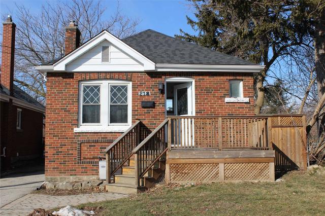 218 West 2nd St, House detached with 3 bedrooms, 2 bathrooms and 3 parking in Hamilton ON | Image 1