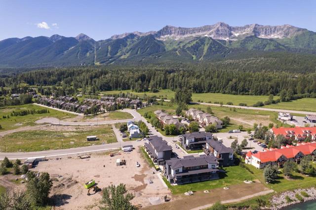 305 - 800 Riverside Way, House attached with 3 bedrooms, 4 bathrooms and 4 parking in Fernie BC | Image 20
