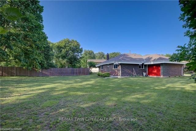 36 Cindy Ave, House detached with 4 bedrooms, 2 bathrooms and 4 parking in Cambridge ON | Image 21