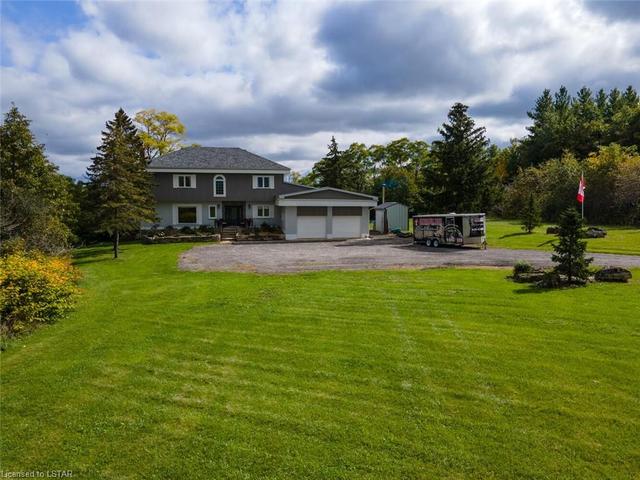 4484 Ausable Drive, House detached with 4 bedrooms, 3 bathrooms and 10 parking in North Middlesex ON | Image 1