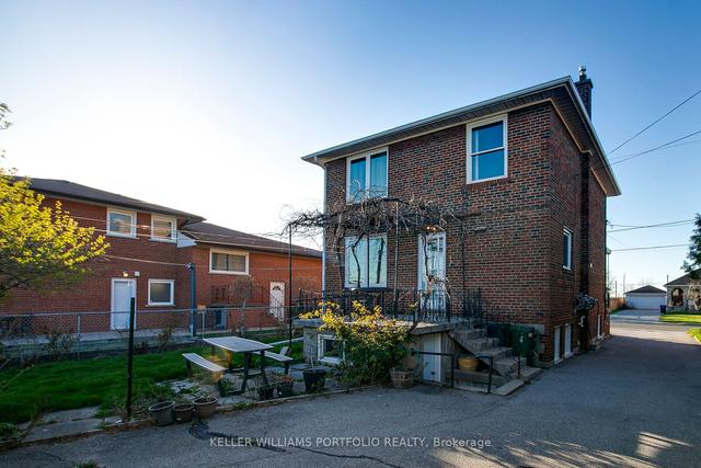 81 Powell Rd, House detached with 3 bedrooms, 2 bathrooms and 7 parking in Toronto ON | Image 25