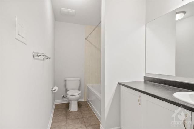 575 Ozawa Private, House attached with 2 bedrooms, 1 bathrooms and 1 parking in Ottawa ON | Image 19