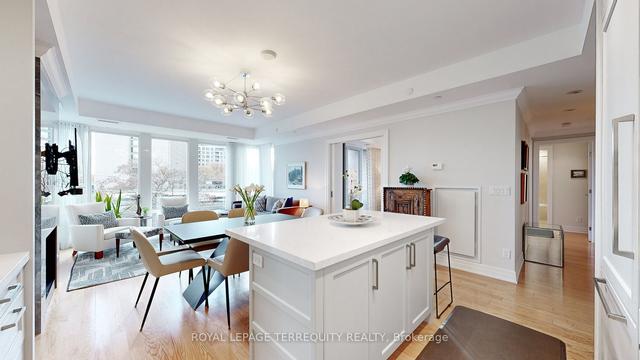410 - 30 Old Mill Rd, Condo with 2 bedrooms, 2 bathrooms and 1 parking in Toronto ON | Image 2