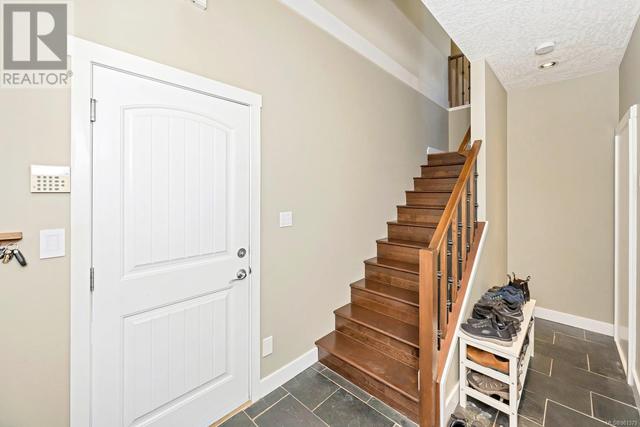 1153 Deerview Pl, House detached with 6 bedrooms, 3 bathrooms and 4 parking in Langford BC | Image 43