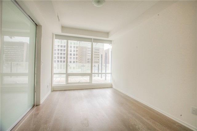 515 - 1 Bloor St E, Condo with 2 bedrooms, 3 bathrooms and 2 parking in Toronto ON | Image 9