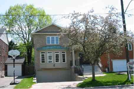 19 Newton Dr, House detached with 4 bedrooms, 5 bathrooms and 4 parking in Toronto ON | Image 1
