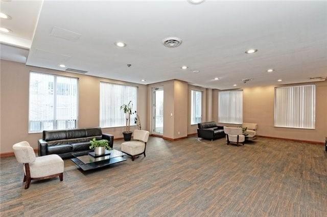 uph08 - 256 Doris Ave, Condo with 2 bedrooms, 1 bathrooms and 1 parking in Toronto ON | Image 7