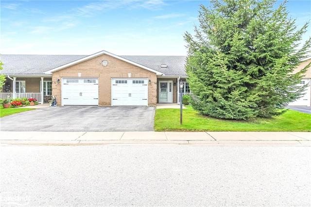 74 Meadow Lane, House attached with 2 bedrooms, 1 bathrooms and 2 parking in Wasaga Beach ON | Image 1