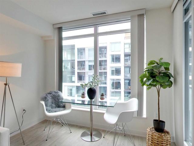 1112w - 27 Bathurst St, Condo with 2 bedrooms, 2 bathrooms and 0 parking in Toronto ON | Image 10