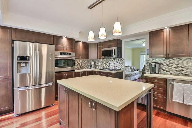57 Rotherglen Rd S, House detached with 4 bedrooms, 4 bathrooms and 6 parking in Ajax ON | Image 2