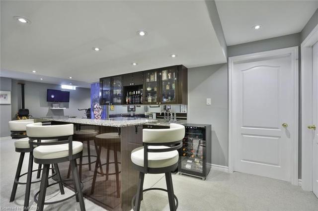 2009 Highridge Court, House detached with 4 bedrooms, 2 bathrooms and 7 parking in Oakville ON | Image 38