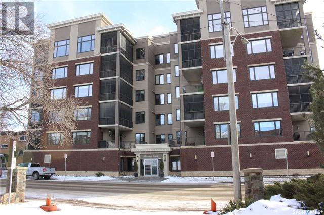 202 - 205 Fairford Street E, Condo with 2 bedrooms, 2 bathrooms and null parking in Moose Jaw SK | Image 1