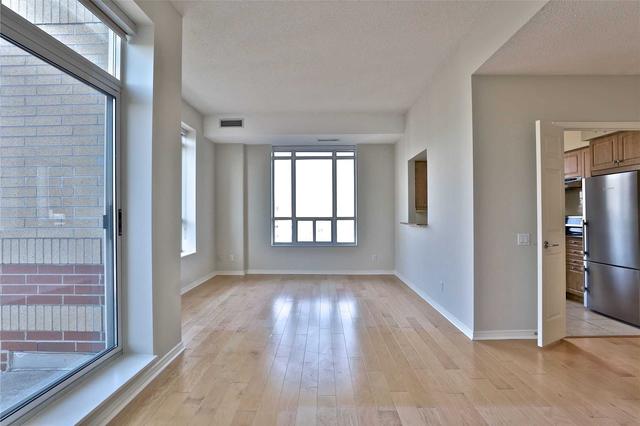 615 - 455 Rosewell Ave, Condo with 2 bedrooms, 2 bathrooms and 2 parking in Toronto ON | Image 16
