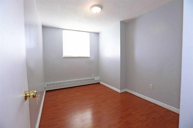 710 - 940 Caledonia Rd, Condo with 2 bedrooms, 1 bathrooms and 1 parking in Toronto ON | Image 3