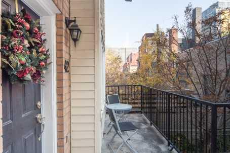 th42 - 208 Niagara St, Townhouse with 3 bedrooms, 2 bathrooms and 1 parking in Toronto ON | Image 1