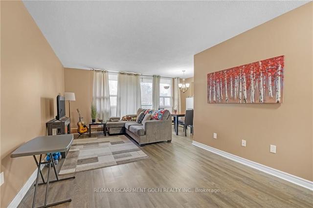 402 - 1966 Main St W, Condo with 3 bedrooms, 2 bathrooms and 1 parking in Hamilton ON | Image 31