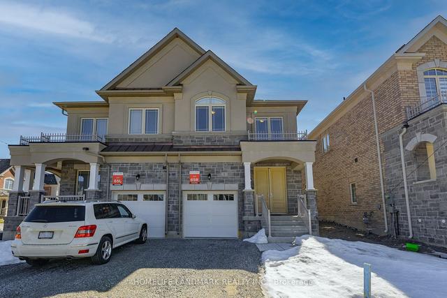 3 Drizzel Cres N, House semidetached with 4 bedrooms, 3 bathrooms and 2 parking in Richmond Hill ON | Image 1