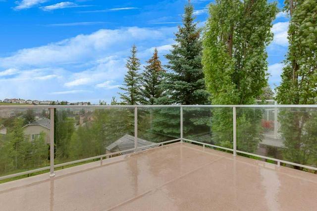 236 Edgevalley Way Nw, House detached with 5 bedrooms, 3 bathrooms and 4 parking in Calgary AB | Image 9