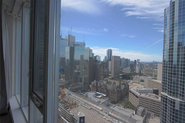 3810 - 210 Victoria St, Condo with 0 bedrooms, 1 bathrooms and 0 parking in Toronto ON | Image 12