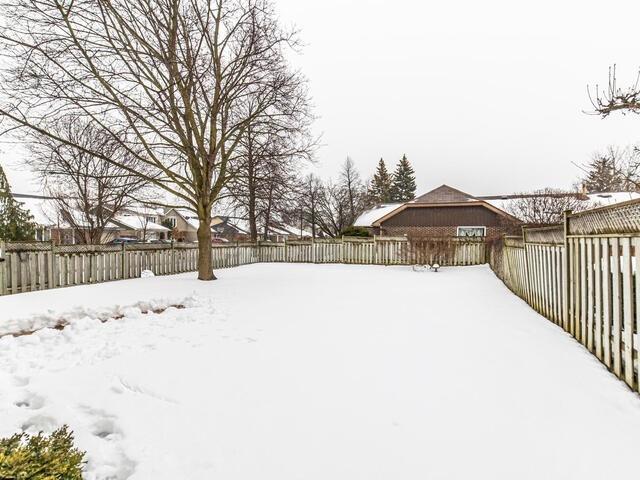 711 Edgewood Rd, House detached with 3 bedrooms, 4 bathrooms and 4 parking in Pickering ON | Image 16
