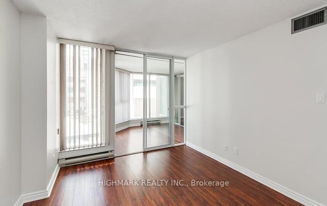 703 - 55 Centre Ave, Condo with 2 bedrooms, 2 bathrooms and 1 parking in Toronto ON | Image 2