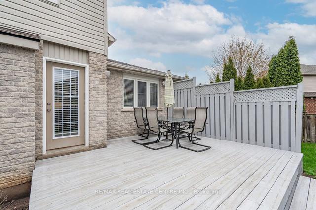 4 Brown St, House detached with 3 bedrooms, 3 bathrooms and 4 parking in Guelph ON | Image 10