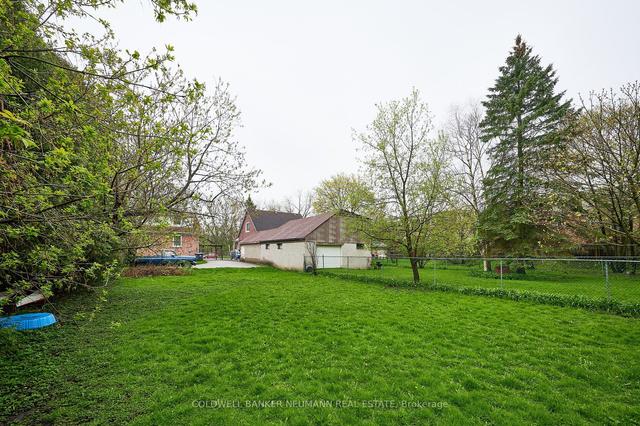 80 York Rd, House detached with 5 bedrooms, 2 bathrooms and 5 parking in Guelph ON | Image 14
