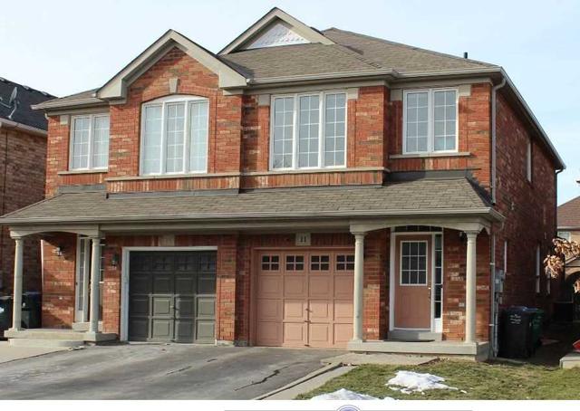 11 Sand Cherry Cres, House semidetached with 3 bedrooms, 3 bathrooms and 3 parking in Brampton ON | Image 1