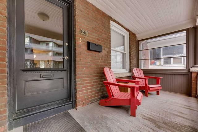 29 Howard Park Ave, House semidetached with 3 bedrooms, 1 bathrooms and 2 parking in Toronto ON | Image 12