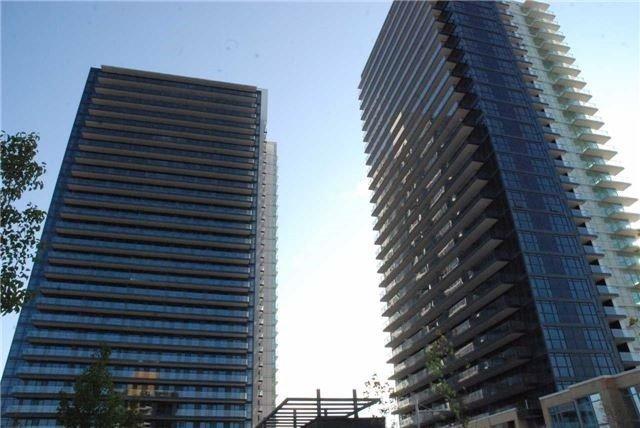Th11 - 33 Singer Crt, Condo with 1 bedrooms, 2 bathrooms and 1 parking in Toronto ON | Image 1