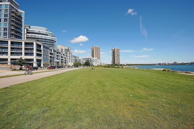 1202 - 39 Annie Craig Dr, Condo with 1 bedrooms, 1 bathrooms and 1 parking in Toronto ON | Image 10