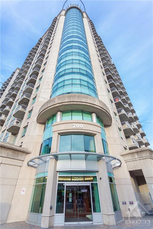 403 - 200 Rideau Street, Condo with 2 bedrooms, 2 bathrooms and 1 parking in Ottawa ON | Image 1