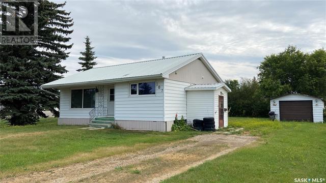 107 Main Street, House detached with 3 bedrooms, 2 bathrooms and null parking in Lanigan SK | Image 22