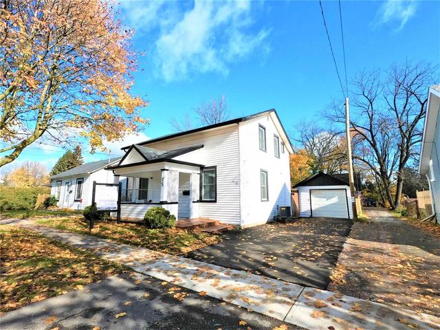 75 Hope St S, House detached with 4 bedrooms, 2 bathrooms and 3 parking in Port Hope ON | Image 1