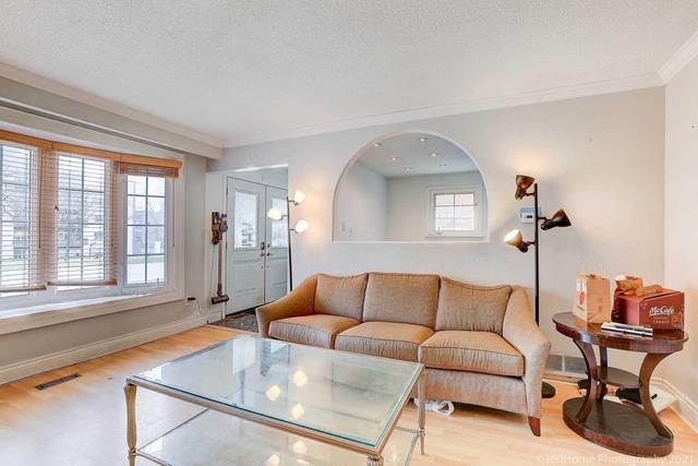 214 Morningside Ave, House detached with 4 bedrooms, 2 bathrooms and 4 parking in Toronto ON | Image 13
