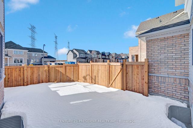 2577 Bandsman Cres, House detached with 4 bedrooms, 4 bathrooms and 6 parking in Oshawa ON | Image 7