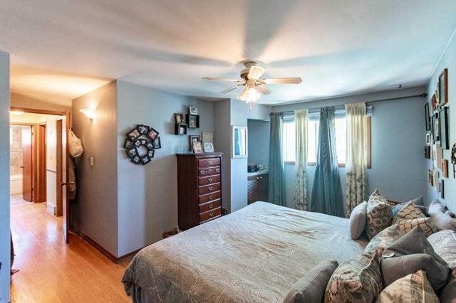 61 Woodrow St, House detached with 3 bedrooms, 2 bathrooms and 5 parking in St. Catharines ON | Image 14