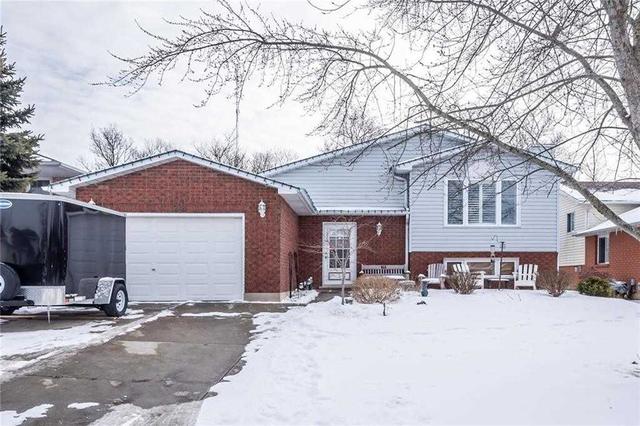 28 Country Club Rd, House detached with 3 bedrooms, 2 bathrooms and 5 parking in Haldimand County ON | Image 1