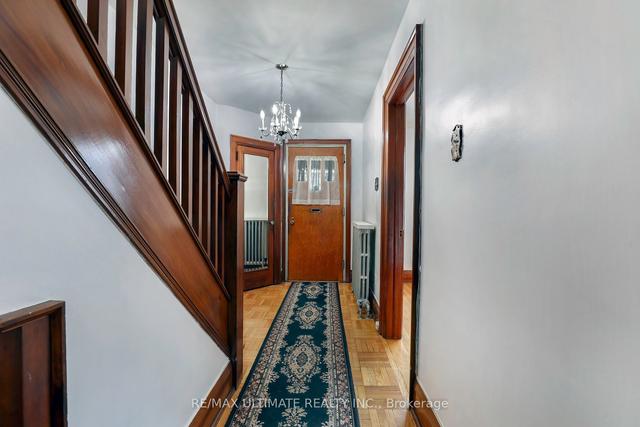 30 Springdale Blvd, House semidetached with 3 bedrooms, 2 bathrooms and 1 parking in Toronto ON | Image 11