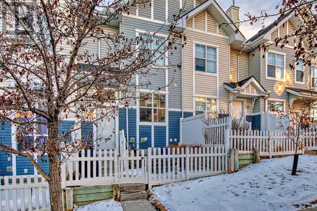 3074 New Brighton Gardens, House attached with 2 bedrooms, 2 bathrooms and 2 parking in Calgary AB | Image 3