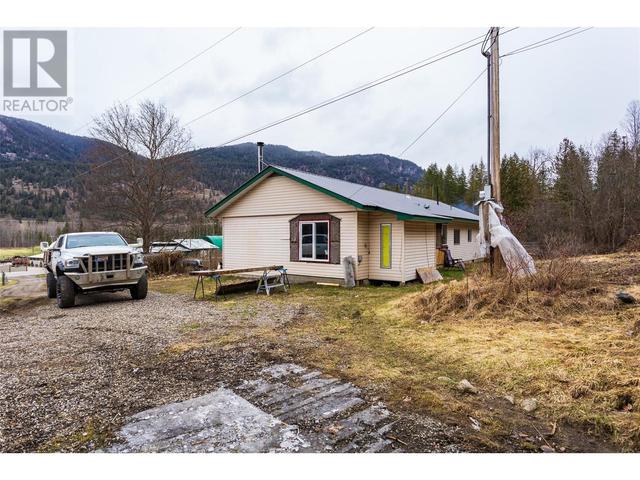 1538 Highway 6, House detached with 3 bedrooms, 1 bathrooms and 14 parking in Lumby BC | Image 38