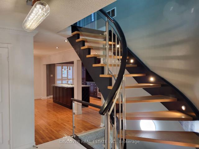 1120 Vanrose St, House detached with 4 bedrooms, 4 bathrooms and 6 parking in Mississauga ON | Image 5