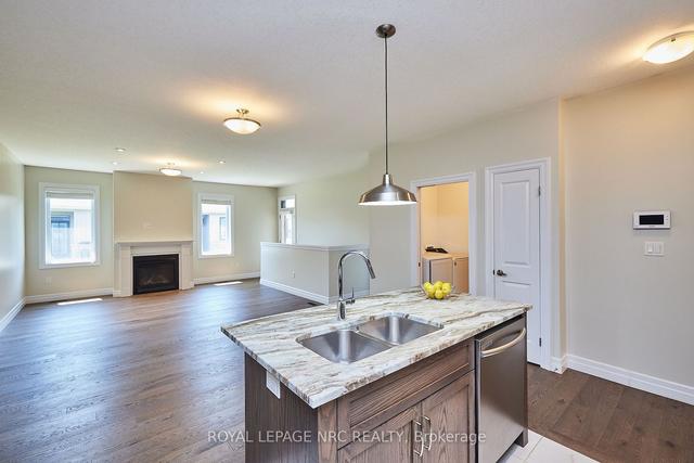115 Borden Tr, Townhouse with 2 bedrooms, 2 bathrooms and 4 parking in Welland ON | Image 30