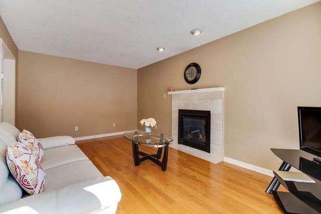 267 Hoover Dr, House detached with 4 bedrooms, 3 bathrooms and 6 parking in Pickering ON | Image 5