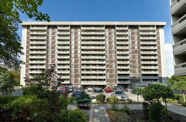 510 - 60 Inverlochy Blvd, Condo with 3 bedrooms, 2 bathrooms and 1 parking in Markham ON | Image 1