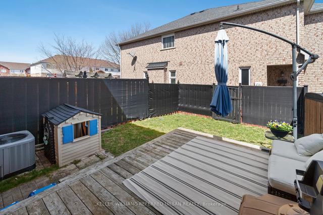 577 Taylor Cres, House attached with 3 bedrooms, 3 bathrooms and 2 parking in Burlington ON | Image 18