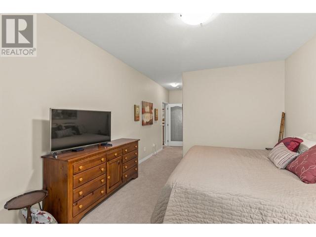 6 - 4520 Gallaghers Lookout, House attached with 3 bedrooms, 2 bathrooms and 4 parking in Kelowna BC | Image 18