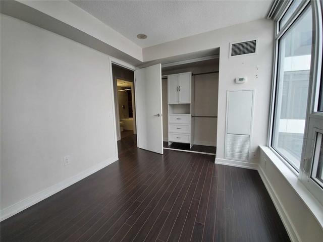 1001 - 121 Mcmahon Dr, Condo with 1 bedrooms, 1 bathrooms and 1 parking in Toronto ON | Image 7