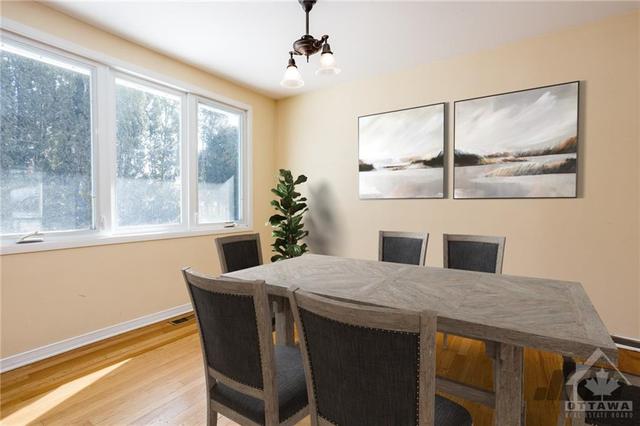 16 Glenbrook Way, House detached with 3 bedrooms, 3 bathrooms and 6 parking in Ottawa ON | Image 12