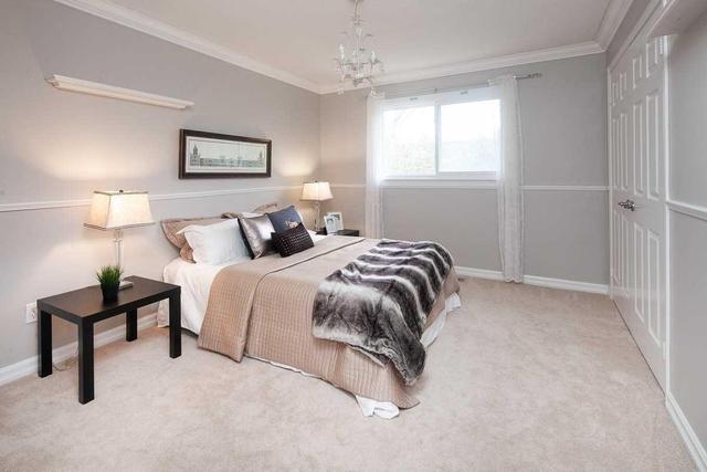 29 Rae Cres, House detached with 4 bedrooms, 5 bathrooms and 6 parking in Markham ON | Image 16